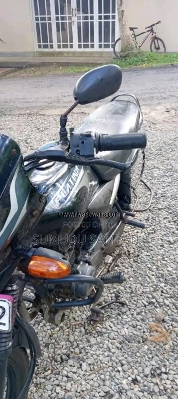 Bajaj Platina 2013 Motorbike (Used)