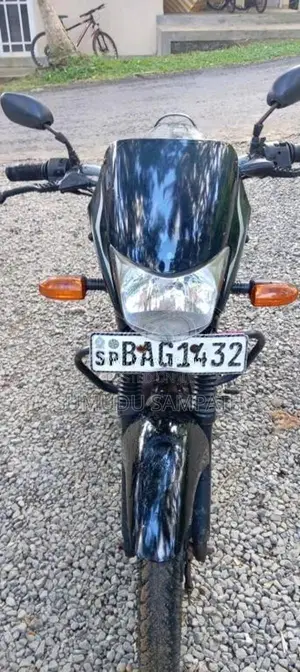 Bajaj Platina 2013 Motorbike (Used)