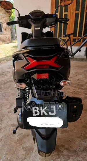 Hero Xoom 2025 Motorbike (Used)