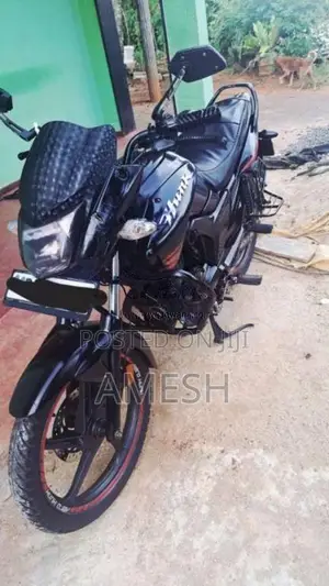 Hero Hunk 2017 Motorbike (Used)