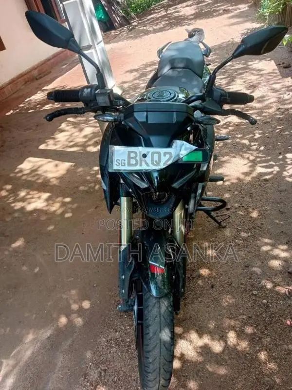 Bajaj Pulsar N160 2025 Motorbike (Used)