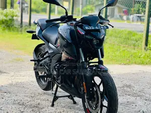 Bajaj Pulsar N160 2025 Motorbike (Used)