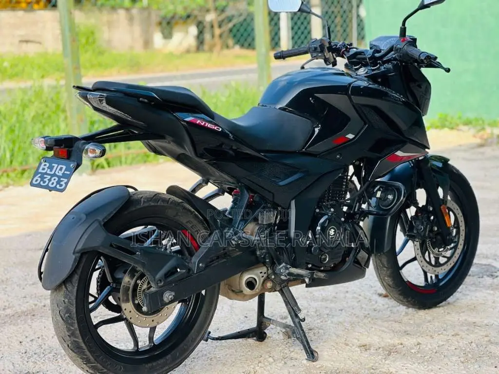 Bajaj Pulsar N160 2025 Motorbike (Used)