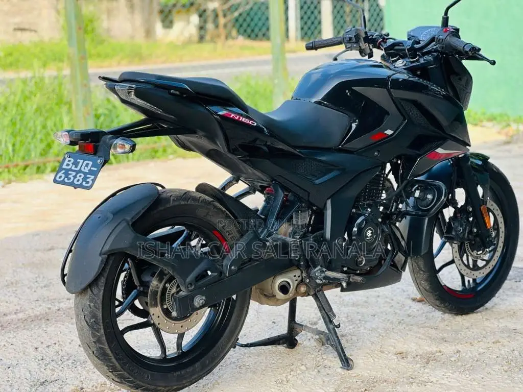 Bajaj Pulsar N160 2025 Motorbike (Used)
