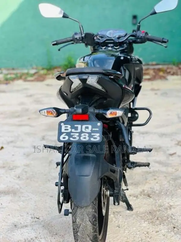 Bajaj Pulsar N160 2025 Motorbike (Used)