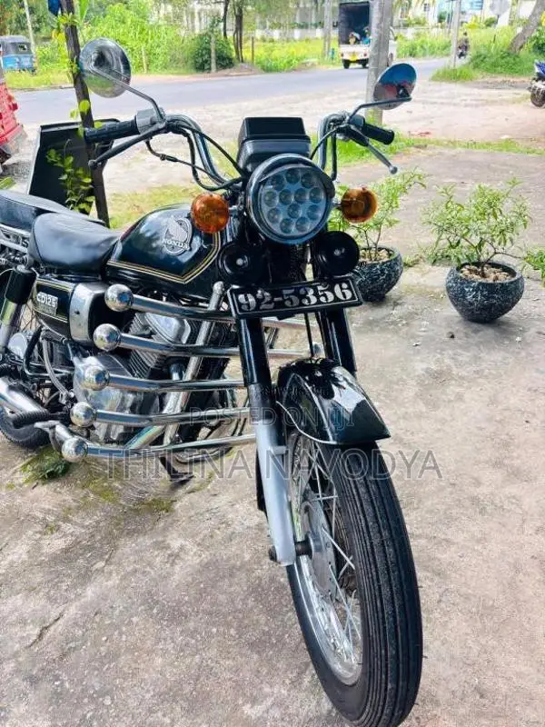 Honda Cd125 Twin 2006 Motorbike (Used)