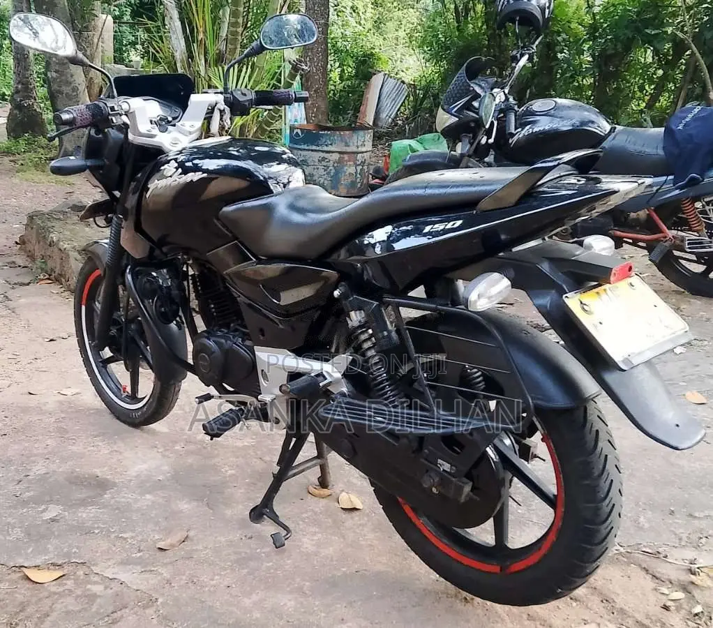 Bajaj Pulsar 150 2010 Motorbike (Used)
