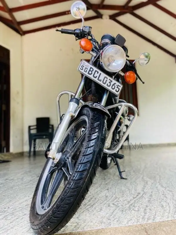Suzuki GN125 Japan 2015 Motorbike (Used)