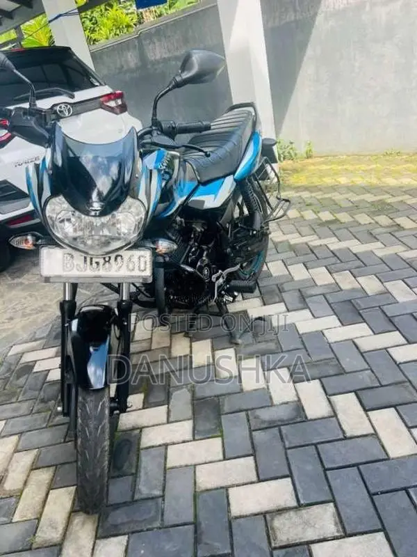 Bajaj Discover 125 2024 Motorbike (Used)