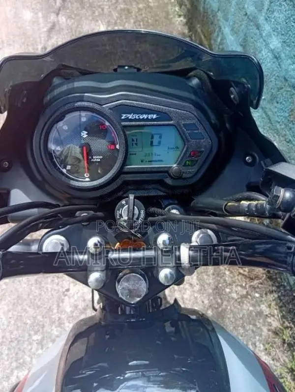 Bajaj Discover 125 2025 Motorbike (Used)