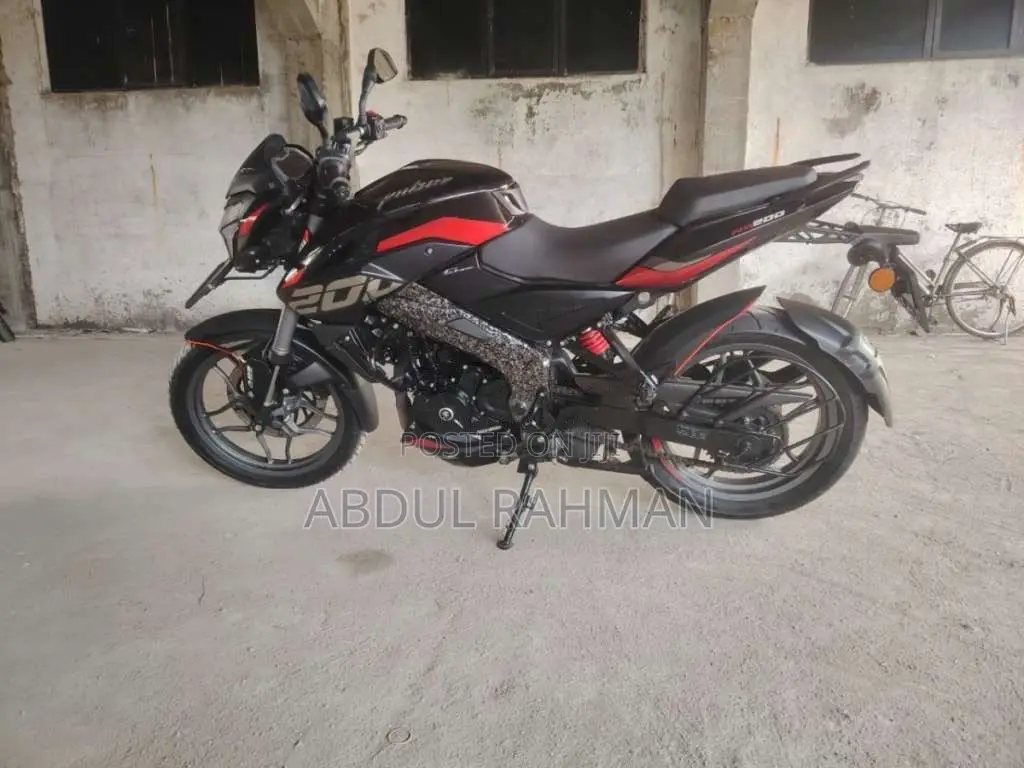 Bajaj Pulsar NS200 2026 Motorbike (Used)