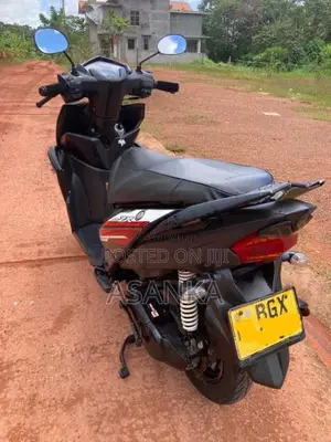 Yamaha ZR 2018 Motorbike (Used)
