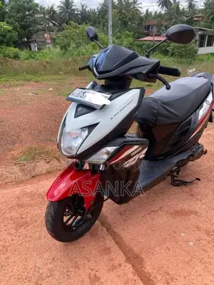 Yamaha ZR 2018 Motorbike (Used)