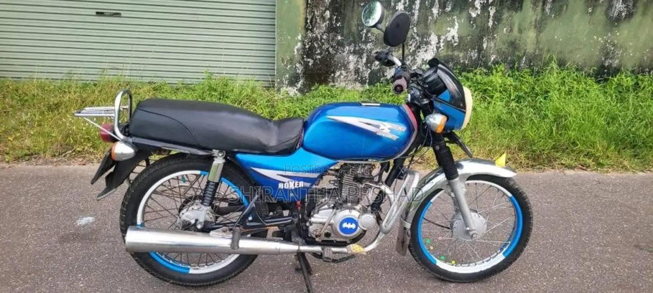Bajaj Boxer 2004 Motorbike (Used)