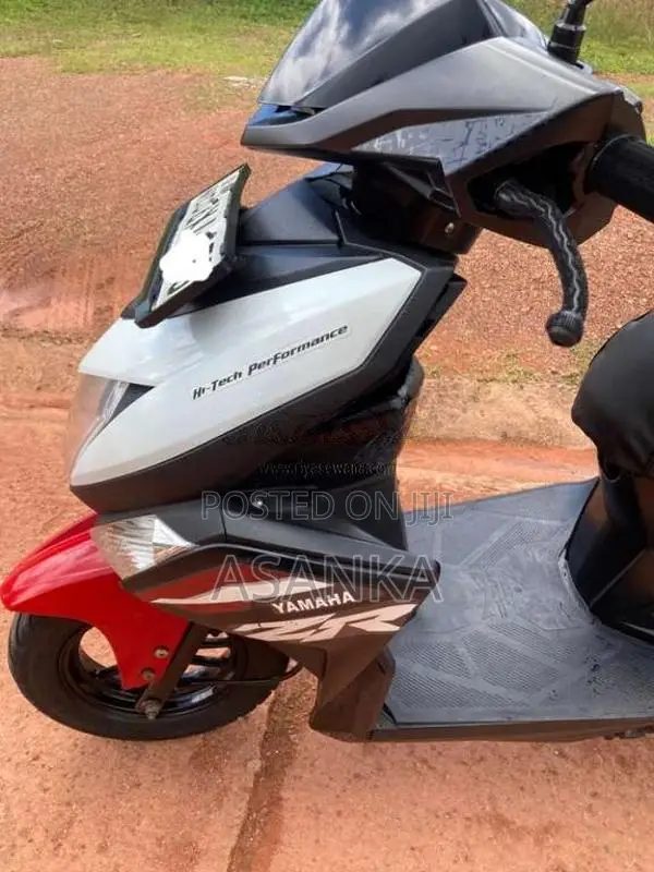 Yamaha ZR 2018 Motorbike (Used)