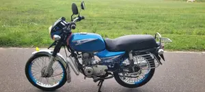 Bajaj Boxer 2004 Motorbike (Used)