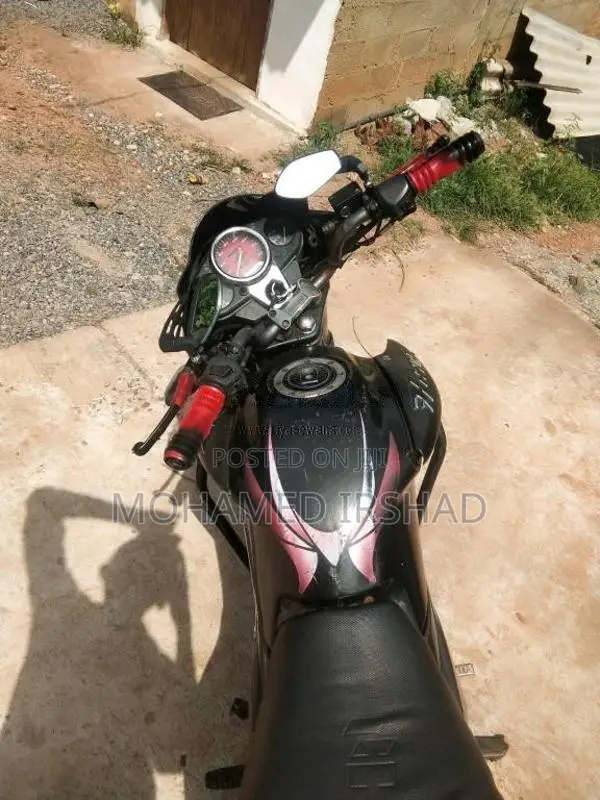 Hero-Honda Hunk 2009 Motorbike (Used)