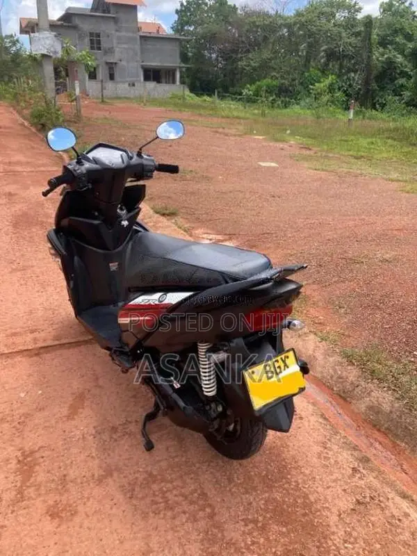 Yamaha ZR 2018 Motorbike (Used)