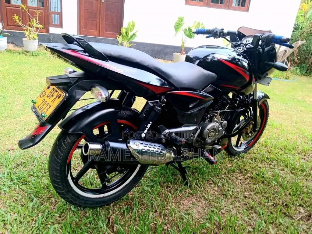 Bajaj Pulsar 2017 Motorbike (Used)