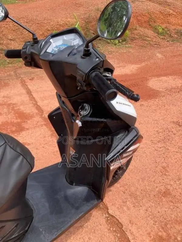 Yamaha ZR 2018 Motorbike (Used)
