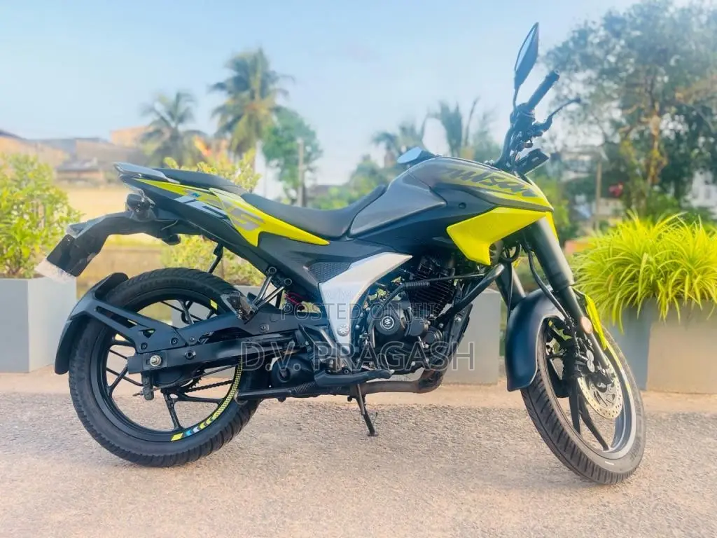 Bajaj Pulsar 2025 Motorbike (Used)
