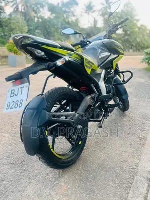 Bajaj Pulsar 2025 Motorbike (Used)