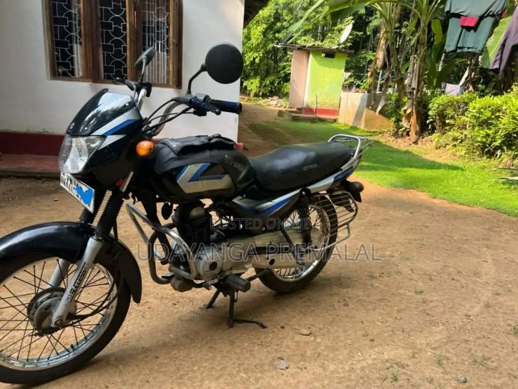 Bajaj Ct-100 2012 motorcycle (Used)