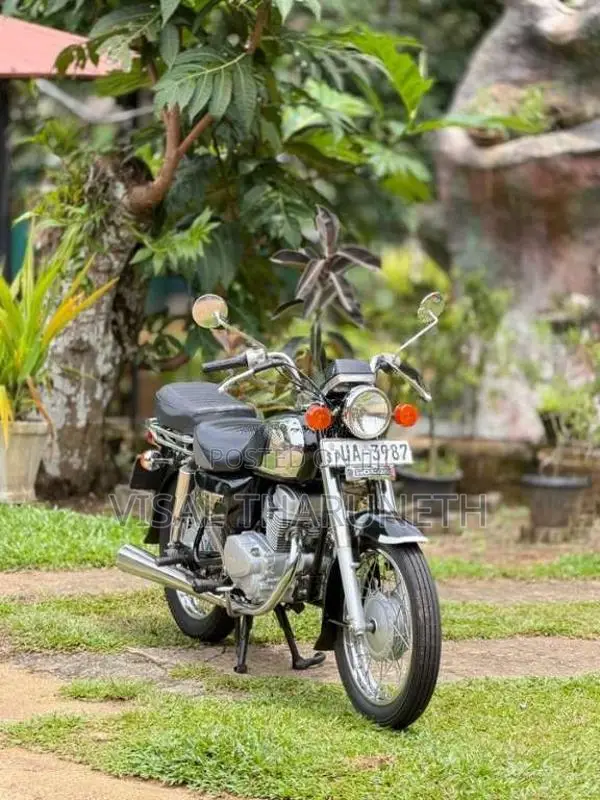 Honda CD 125 Benly 2005 Motorbike (Used)