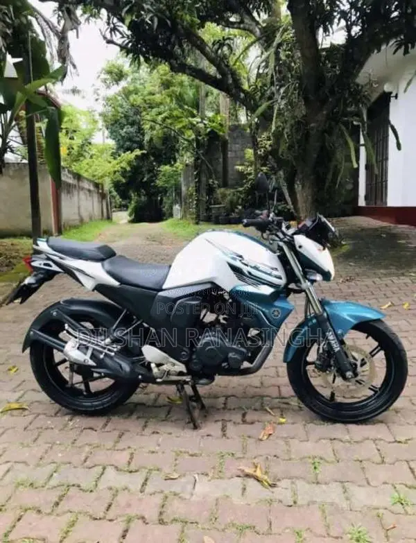 Yamaha FZ-S Version 2.0 2016 Motorbike (Used)
