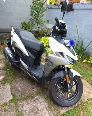 Hero Xoom 2025 Motorbike (Used)