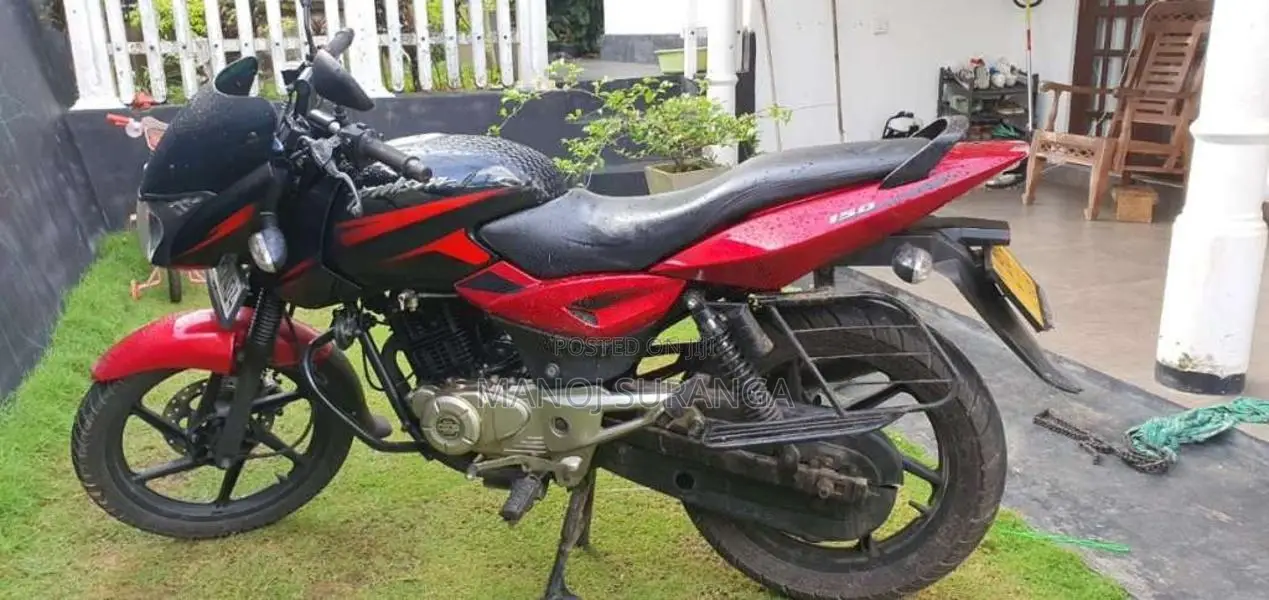 Bajaj Pulsar 2015 Motorbike (Used)