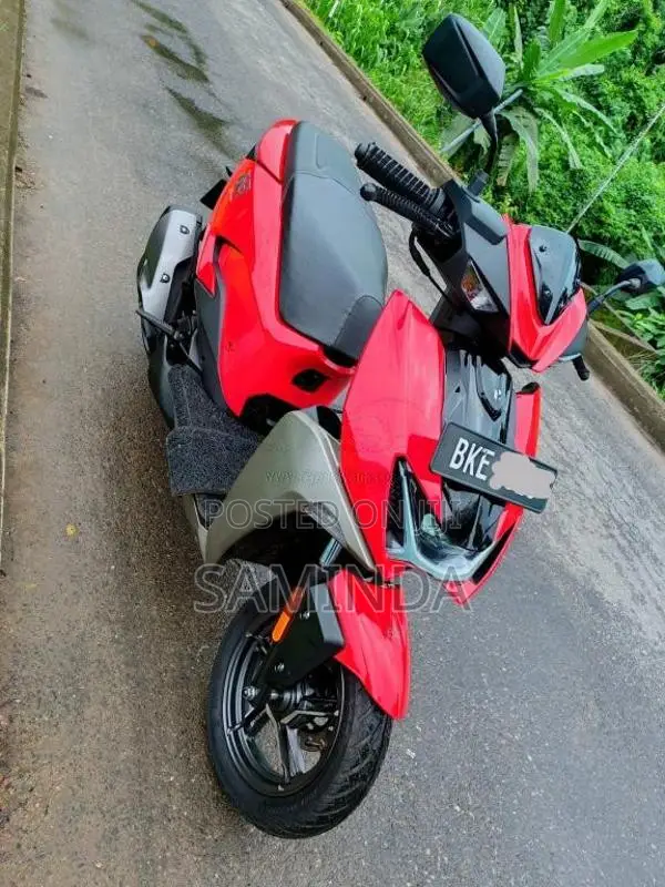 Hero Xoom 2025 Motorbike (Used)