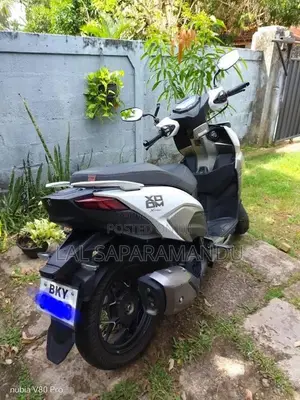 Hero Xoom 2025 Motorbike (Used)