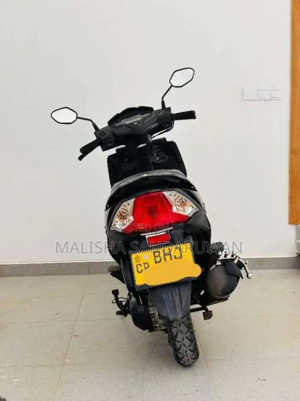 Honda DIO 2018 Motorbike (Used)