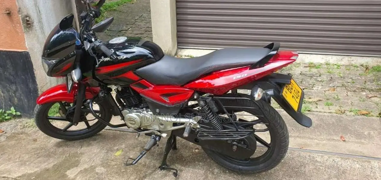 Bajaj Pulsar 2015 Motorbike (Used)