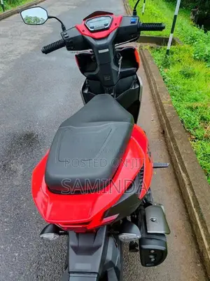 Hero Xoom 2025 Motorbike (Used)