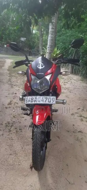 Honda Twister 2013 Motorbike (Used)