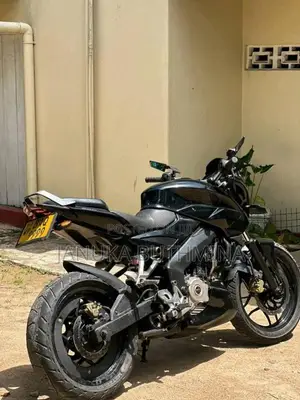 Bajaj Pulsar NS200 2020 Motorbike (Used)