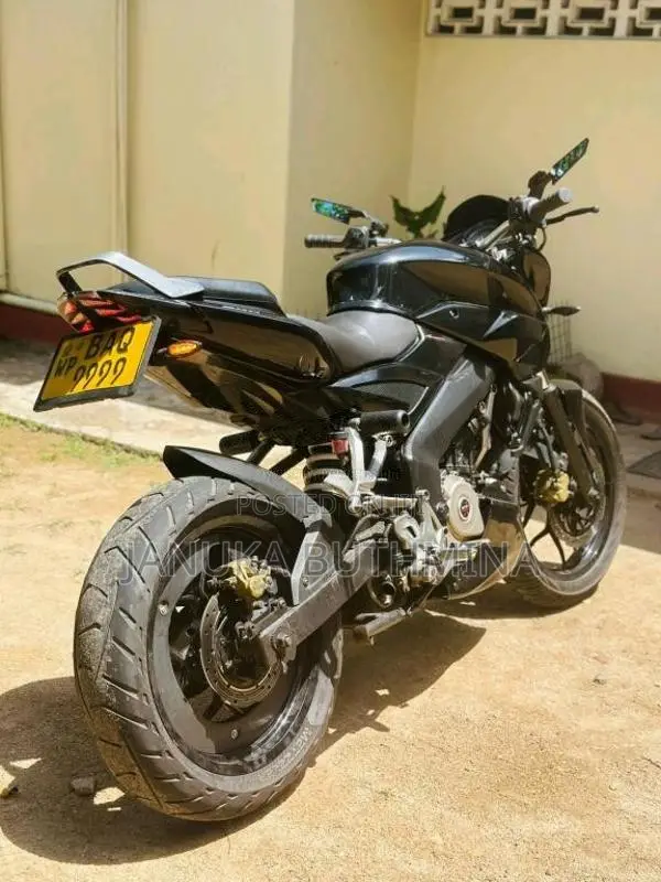 Bajaj Pulsar NS200 2020 Motorbike (Used)