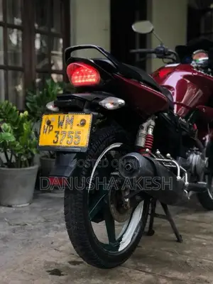 Hero-Honda Hunk 2011 Motorbike (Used)