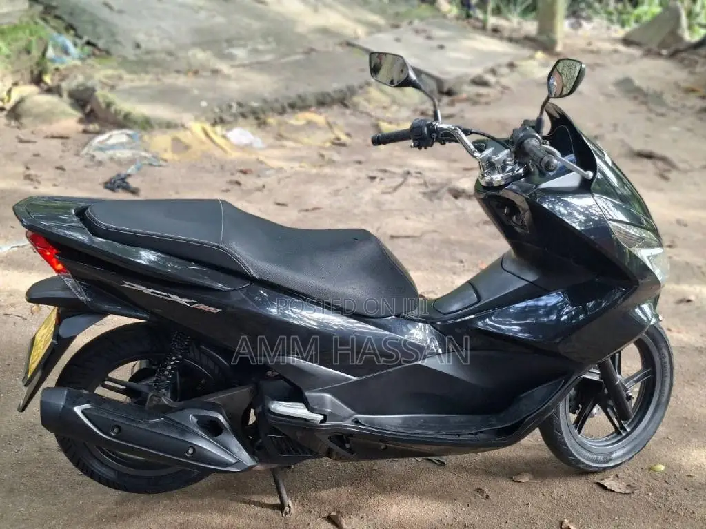 Honda Pcx 2020 Motorbike (Used)
