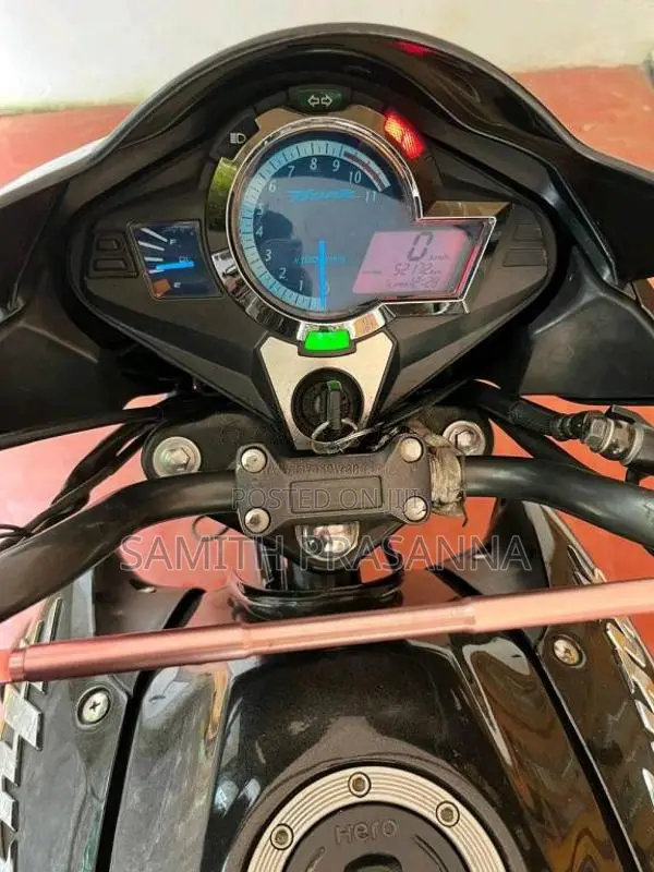 Hero Hunk 2016 Motorbike (Used)