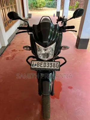 Hero Hunk 2016 Motorbike (Used)