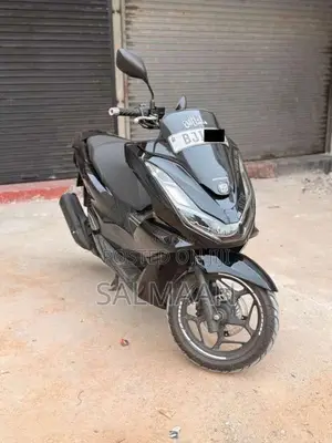 Honda Pcx 2024 Motorbike (Used)