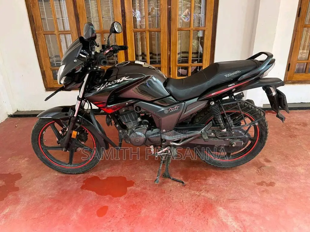 Hero Hunk 2016 Motorbike (Used)