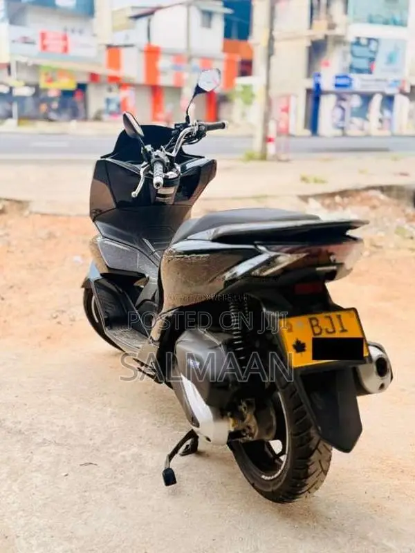 Honda Pcx 2024 Motorbike (Used)
