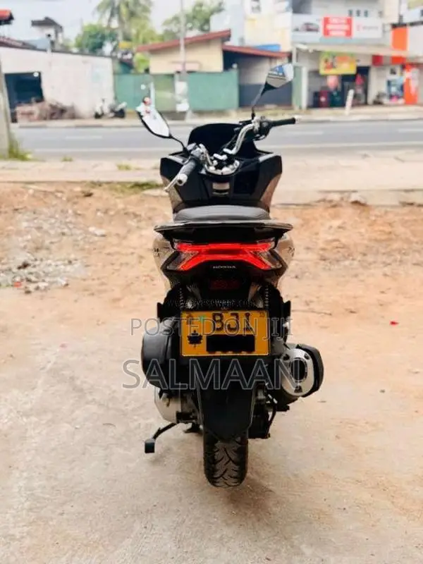 Honda Pcx 2024 Motorbike (Used)