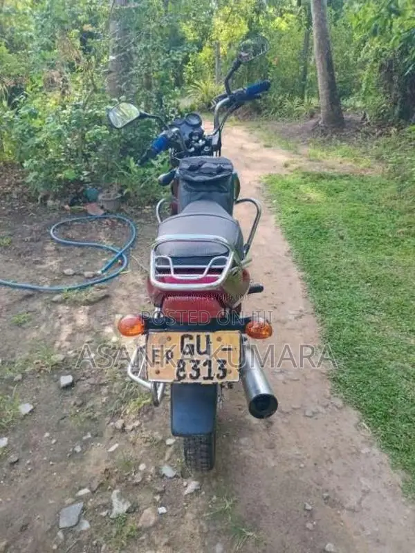 Bajaj Caliber 2004 Motorbike (Used)
