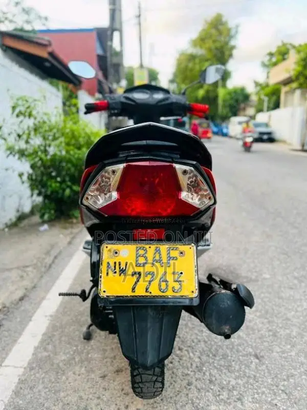 Honda Dio 2013 Motorbike (Used)