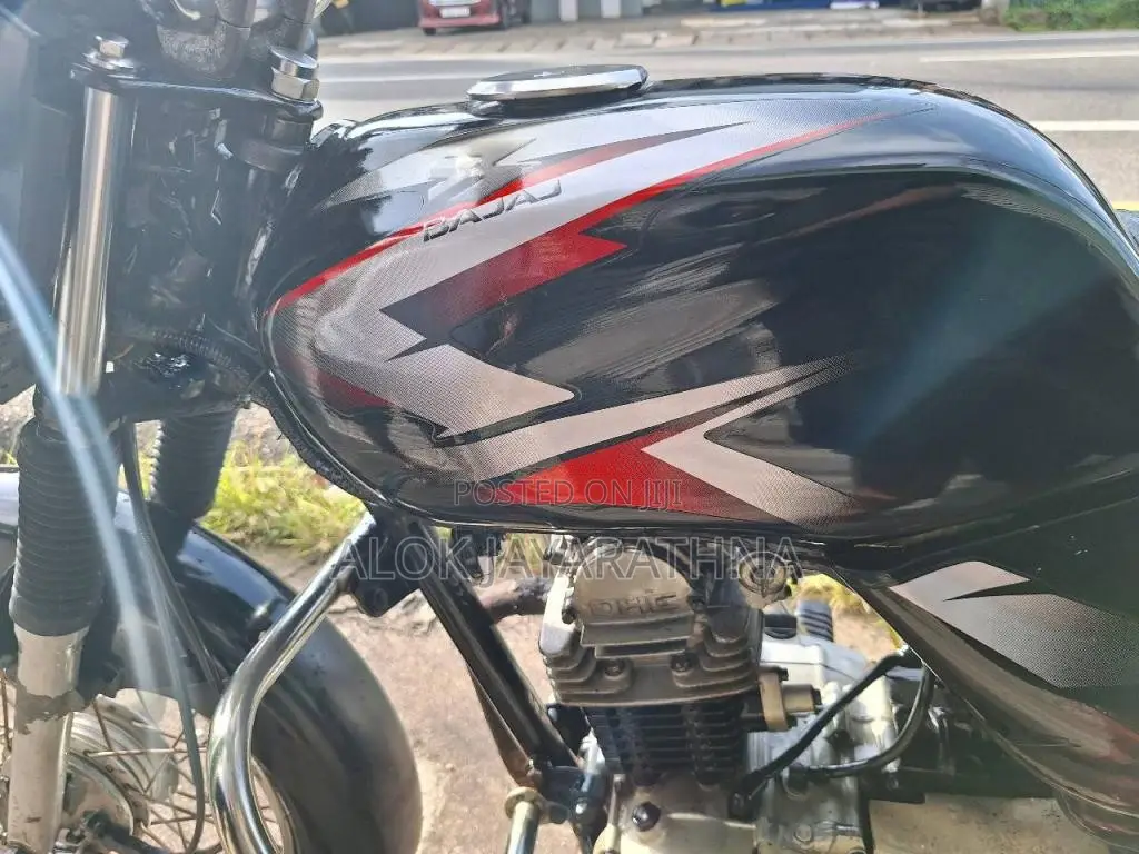 Bajaj CT-100 2013 Motorbike (Used)